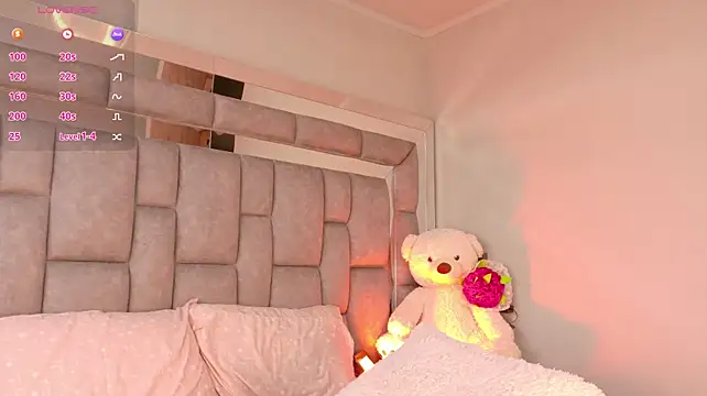 smiling__girl2 stripchat live cam model
