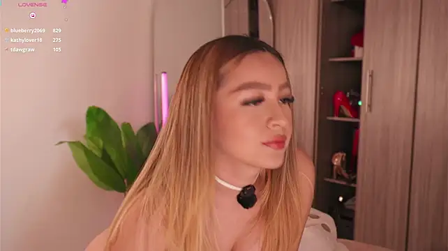 KAREN17 stripchat live cam model