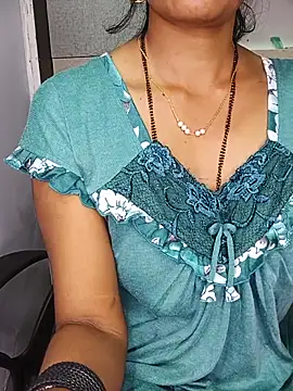 Deepa_kannadatelugu stripchat live cam model