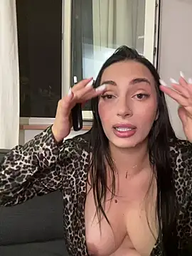 CharmingRuby stripchat live cam model