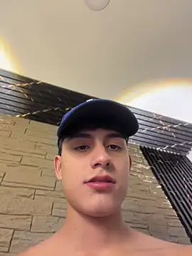 Lander_Cruz stripchat live cam model