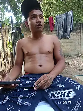 bradboy_Pigpisscum stripchat live cam model