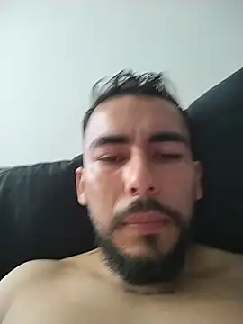Vazquenuann stripchat live cam model