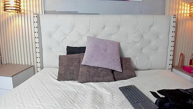sue__stark stripchat live cam model