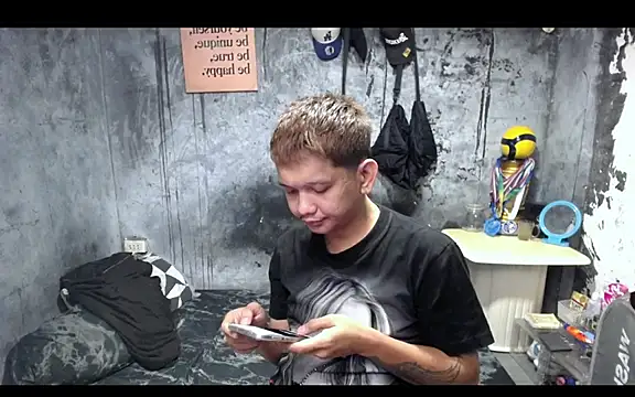 asianboi1111 stripchat live cam model