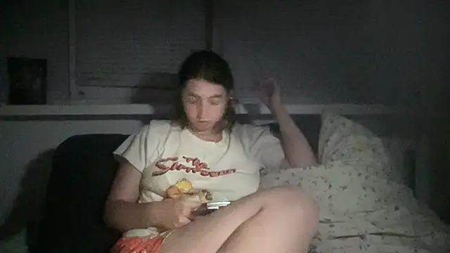Aphr0ditee stripchat live cam model