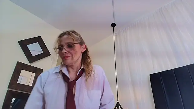 Evangelyne_rose stripchat live cam model