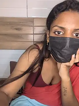 tamil_Riya143 stripchat live cam model