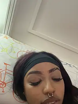 Lucifer0222 stripchat live cam model