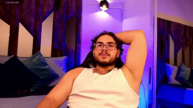 Enzo_bossJS stripchat live cam model