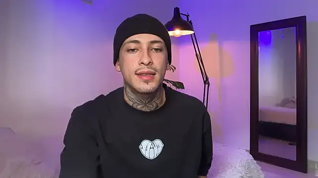 tevnoh stripchat live cam model