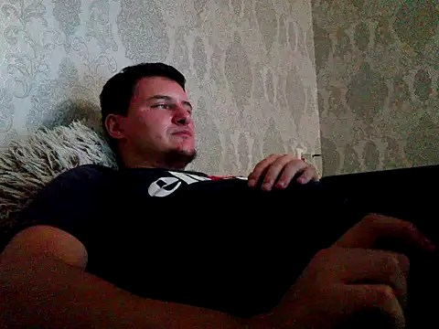 miki_lav1 stripchat live cam model