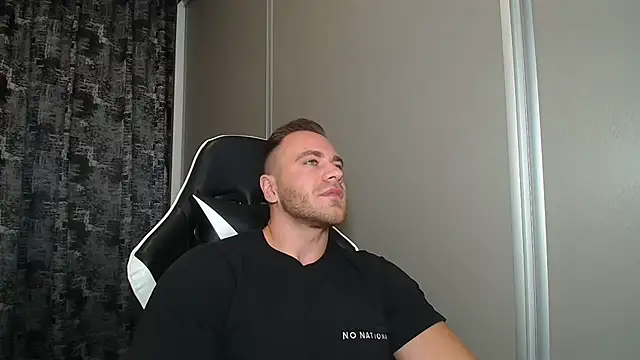 Thori92 stripchat live cam model