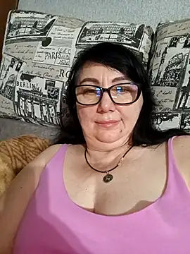 MariSwan222 stripchat live cam model