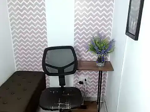 dayanacarson stripchat live cam model