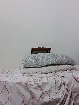 Rugghe87 stripchat live cam model
