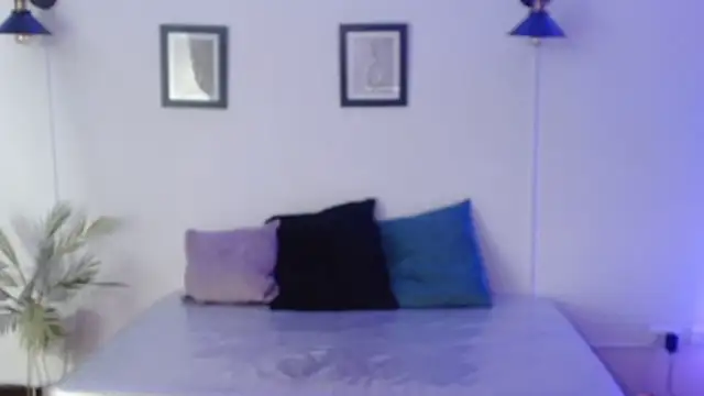 ValkiriaFoX stripchat live cam model