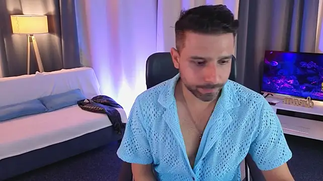 RyannSteel stripchat live cam model