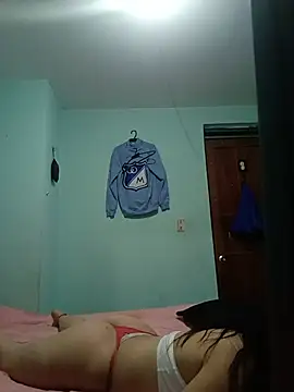 Mami_Latin stripchat live cam model