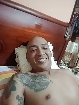 Cain180k stripchat live cam model