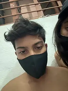 Nidhi747 stripchat live cam model