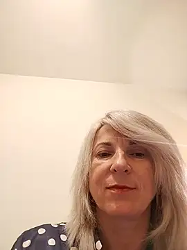 AhlyssaLove1155 stripchat live cam model