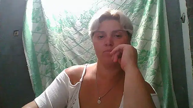 CutieKis stripchat live cam model