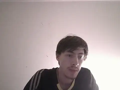 VelvetRagottiOG stripchat live cam model