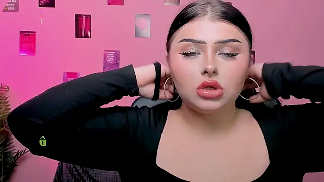 amanda_striking stripchat live cam model
