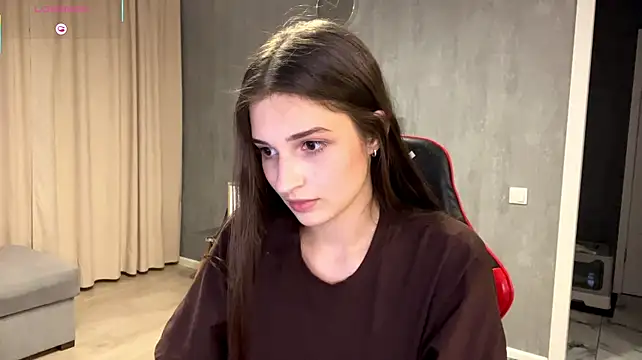 EmiliMonre stripchat live cam model
