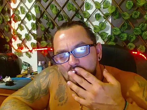 mr_wolf46 stripchat live cam model