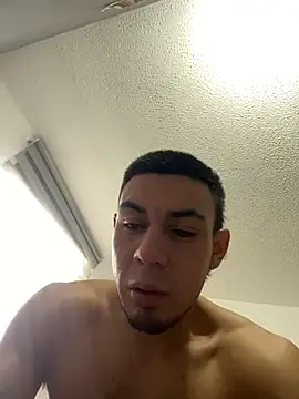 Taylor_DiamondBoy stripchat live cam model