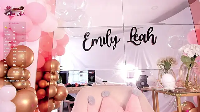 EmilyLeah_ stripchat live cam model