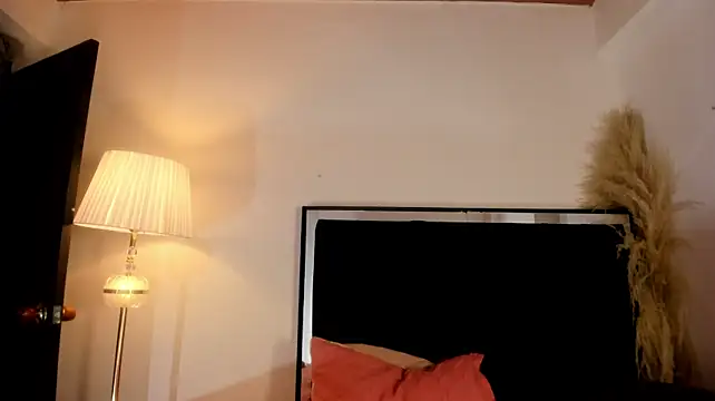 lilithTeen1_ stripchat live cam model