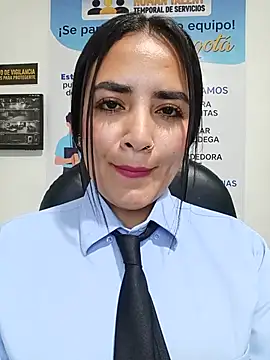 MAYE__13 stripchat live cam model