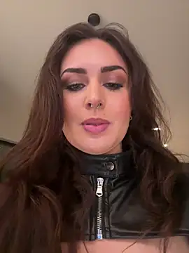 Kristyoff stripchat live cam model