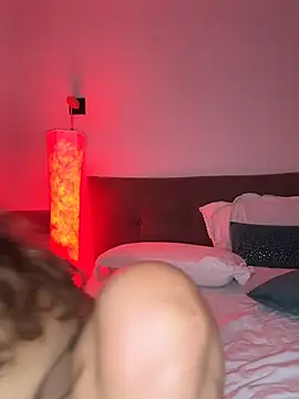 Malasantababy stripchat live cam model