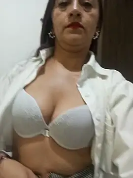 Vely_ stripchat live cam model