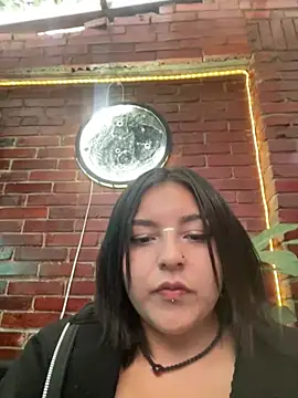 Aly_96 stripchat live cam model