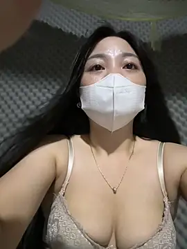 lana-kan stripchat live cam model