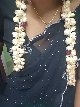tamil-Diya90 stripchat live cam model