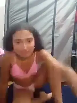 Sasha_sainn stripchat live cam model