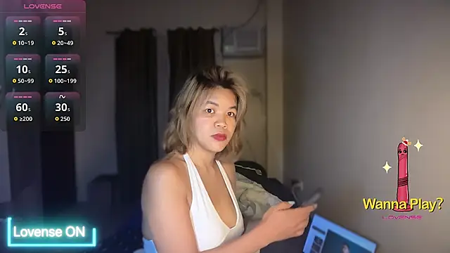 YourhotPotatoTS stripchat live cam model