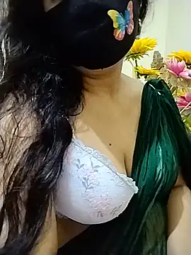 Ameera19 stripchat live cam model