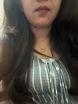 Loviiie stripchat live cam model