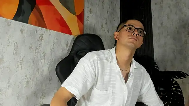 Ostin_Colt stripchat live cam model