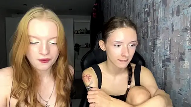 confusssed stripchat live cam model