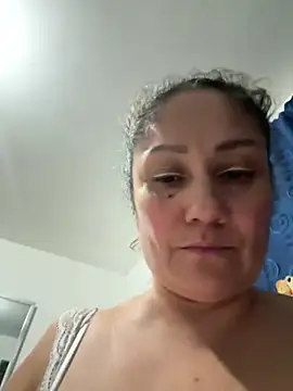 gabiTetas stripchat live cam model