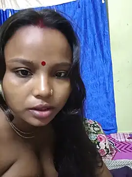 Yourmanu stripchat live cam model