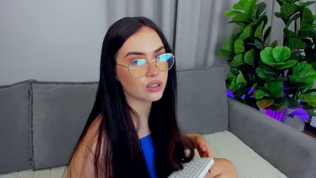 sexyangeloux stripchat live cam model